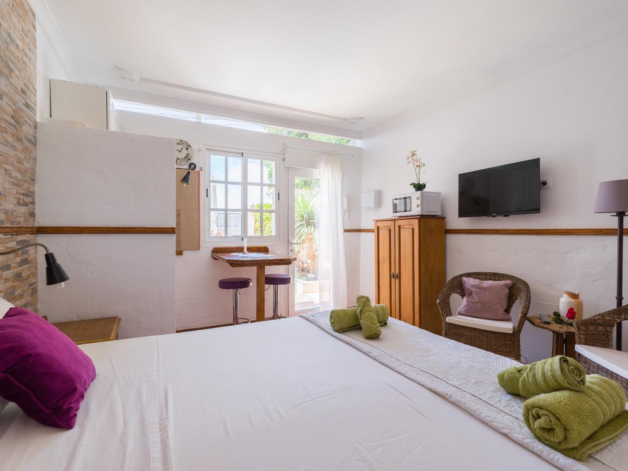 Solo Adultos, Tuneras Landhaus *