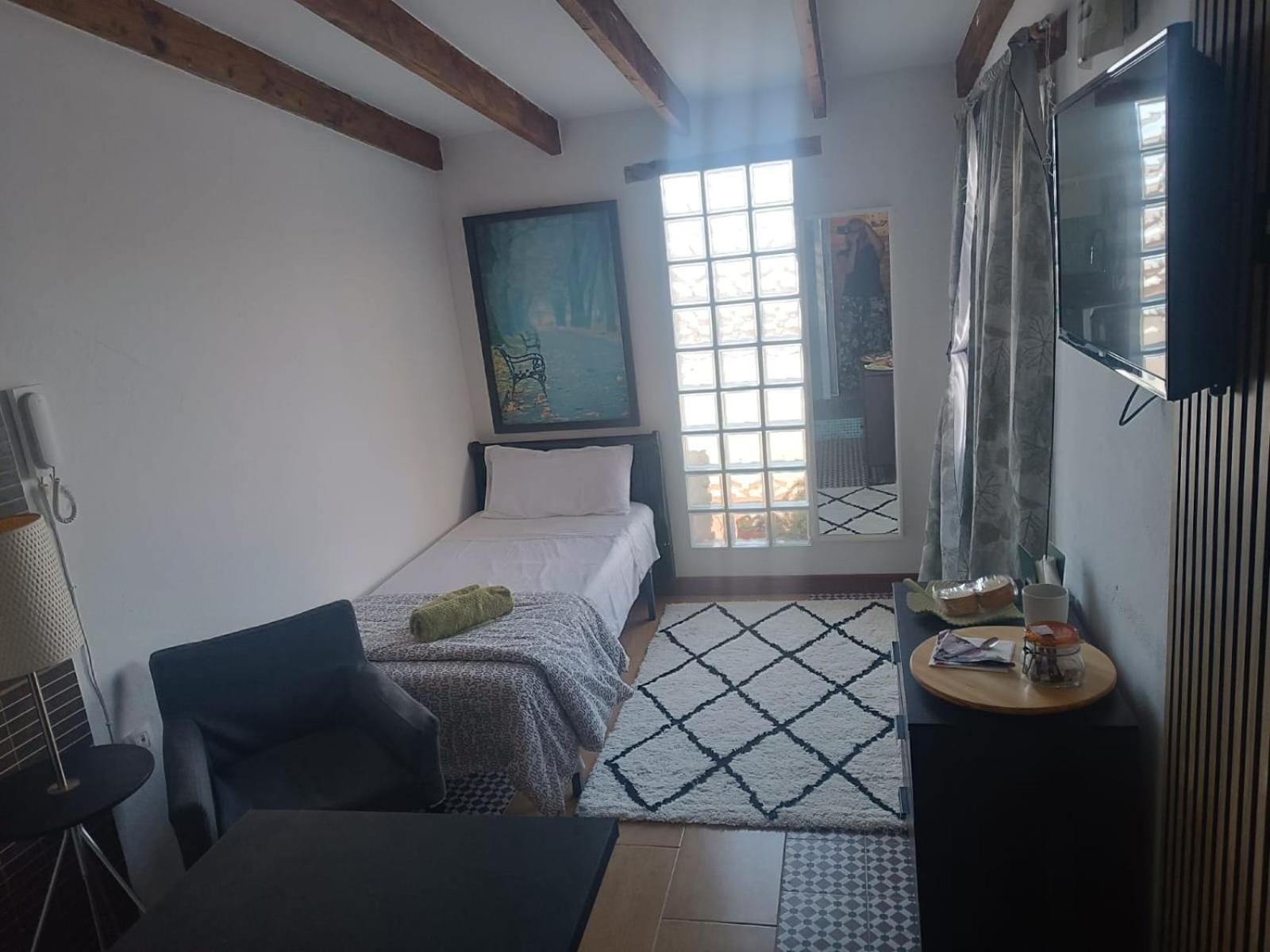 Landhaus Solo Adultos, Tuneras