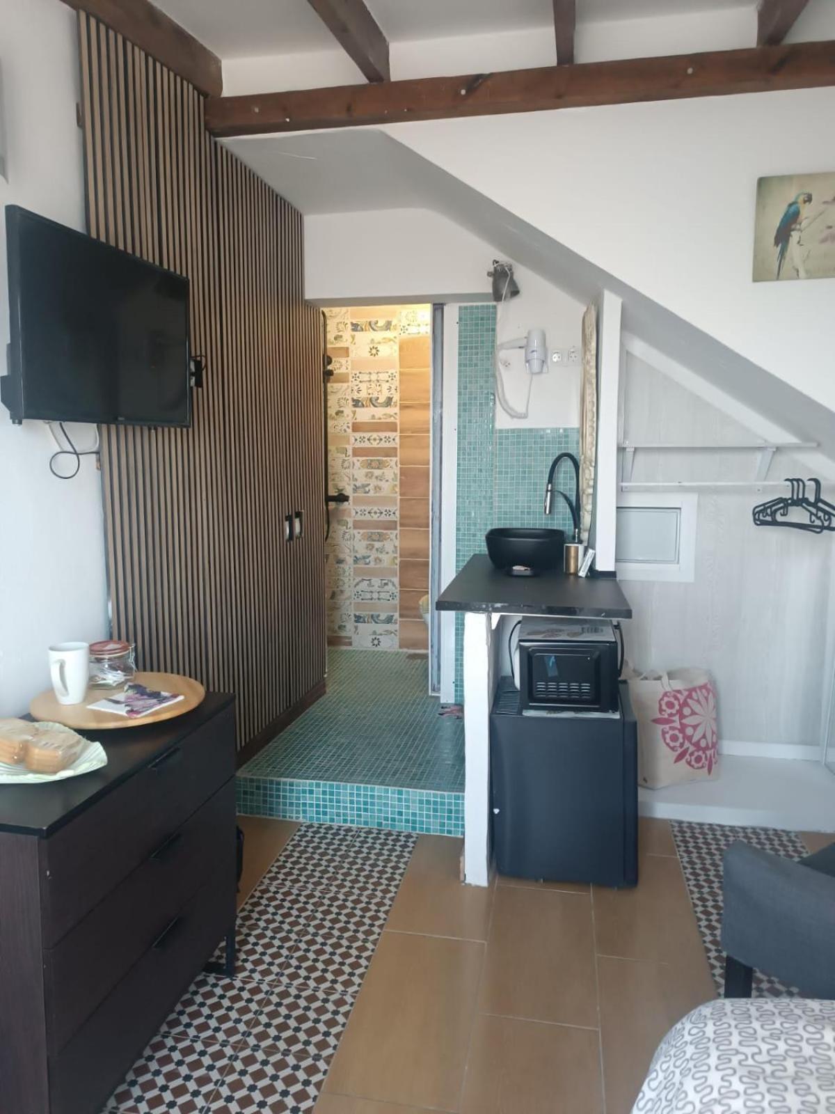 Solo Adultos, Tuneras Landhaus *