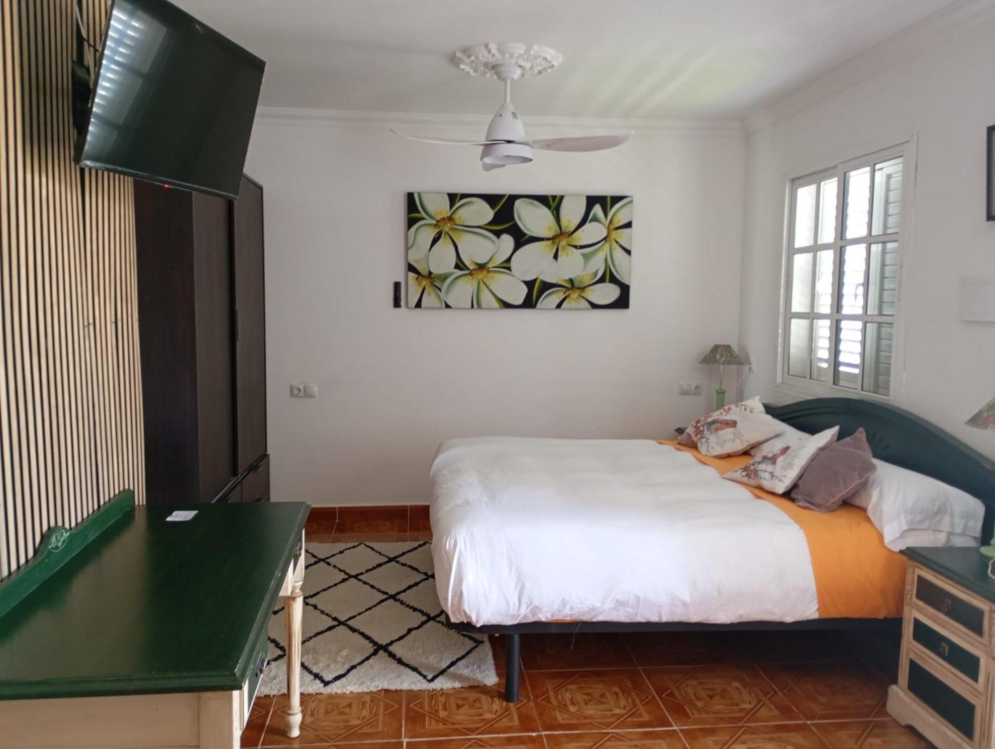 Landhaus Solo Adultos, Tuneras *